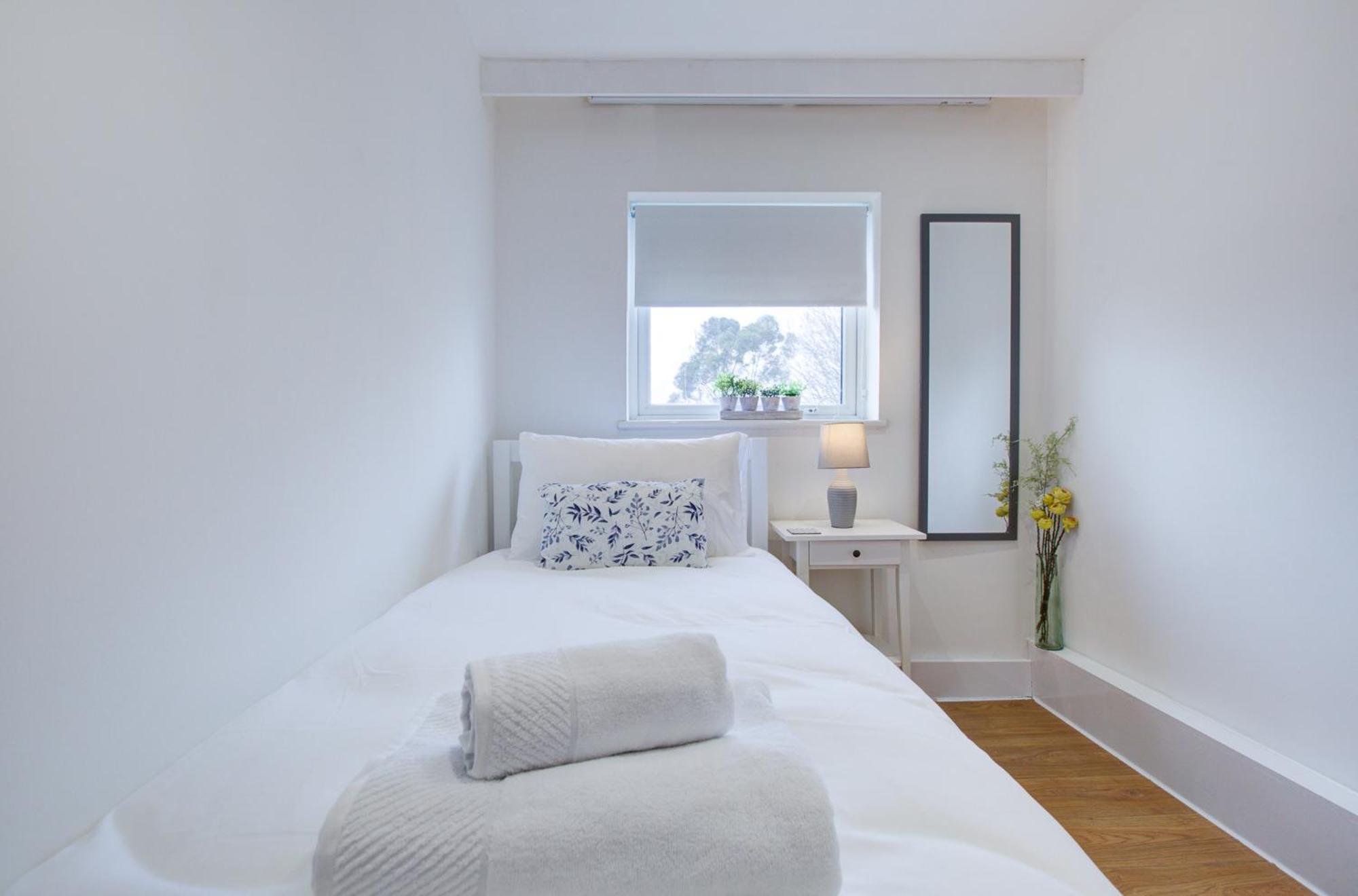 Wonderful Two-Bedroom Apartment Лондон Екстериор снимка